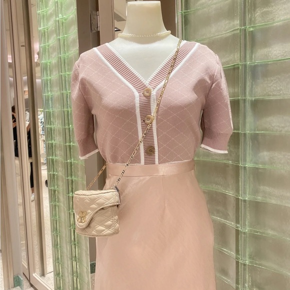 SNIDEL BARRIER PUFF SLEEVE CROPPED KNIT TOPS - Picture 4 of 6